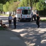 Dos accidentados al chocar con un perro