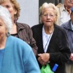 Jubilados cobran el segundo bono de Anses