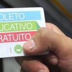 El gobernador Omar Perotti oficializó la creación del boleto educativo gratuito en la provincia