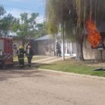 Voraz incendio de una vivienda en Cortada Tierra del Fuego