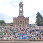 EL TREBOL – Una multitud pidió por el regreso de los niños a los clubes