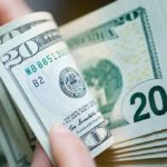ECONOMIA – El dólar «blue» en baja y se vende a $ 149
