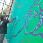 Las miradas de un mural que invitan a reflexionar