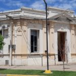 LAS ROSAS – Acosó a una mujer, dañó un patrullero y se dio a la fuga