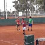 Becan a un niño para siga jugando al tenis en El Expreso