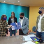 Almada firmó un convenio por el “Plan Incluir” y recibió los fondos “Covid y de Obras Menores”