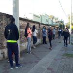 SAN JORGE – Una largo fila para realizarse el hisopado en el SAMCo