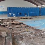 NUEVO PISO FLOTANTE – Comenzaron las obras en el gimnasio Edgar Degano