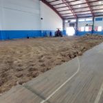 PISO FLOTANTE EN EL EDGAR DEGANO – Trebolense ya desmontó por completo la cancha de básquetbol