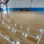 Últimos detalles de la flamante cancha de básquet