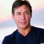 FABIAN GIANOLA CON EL TREBOL DIGITAL – «Relaciones peligrosas toca lugares oscuros del ser humano con mucho humor»