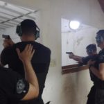 Capacitan a agentes policiales en prácticas de tiro