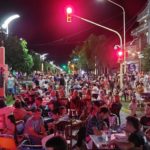 La peatonal navideña reunió una multitud en pleno centro de la ciudad