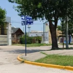 LAS ROSAS – Una colisión entre una camioneta y una moto, dejó una victima fatal