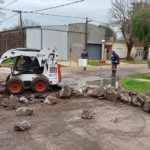 Se reparó la “Bobcat” y ya se encuentra trabajando en la calle