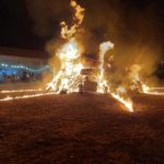 Ni la gélida noche pudo con el calor de la Fogata de San Juan