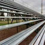 REMODELAN EL «GIGANTE» – El Expreso cambió los tablones de la tribuna por perfiles