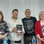 Berra acompañó la presentación del libro «Hernán Díaz, de Sastre al mundo»