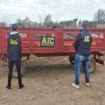La policía recuperó un acoplado robado y capturó a los malvivientes