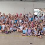 Fiesta de Navidad y presentación en la colonia de vacaciones