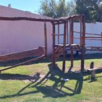 SASTRE – Vandalizaron y destrozaron juegos y bancos de una plaza barrial