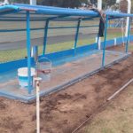 ESTADIO CENTENARIO – Remodelan los bancos de suplente y el acceso al campo de juego