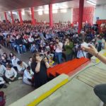 CHARLA MULTITUDINARIA SOBRE ADICCIONES – Gastón Pauls, de ser «superman» a estar cara a cara con la muerte
