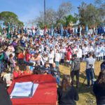 Emoción, música y 220 promesas de lealtad a la bandera nacional