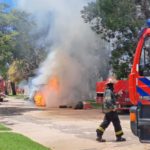 Incendio de un utilitario de Andreani por calle Elisa Damiano