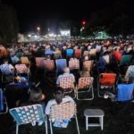 El «Cine a la reposera» batió todos los récords de espectadores con «Muchachos»