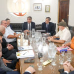 Paritaria: la provincia evalua aumentos mensuales para los estatales