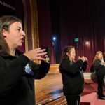 El Himno Nacional en el Curso de Lengua de Señas