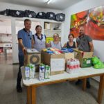 El «Verde» entregó los alimentos recaudado en las horas de nado