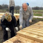EPICA BAJO LA LLUVIA Y EL FRIO – El Municipio de El Trébol, TECHO Argentina y cientos de voluntarios construyeron 15 viviendas para familias en estado de vulnerabilidad