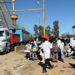 Alumnos de tercer grado de la Escuela Cincuentenario visitaron la planta de la Cooperativa
