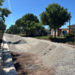 La Municipalidad de El Trébol avanza con nuevas obras de cordón y ripio en barrio sur