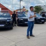 Esteban Motta encabezó la entrega de ocho nuevos móviles policiales para el departamento San Martín