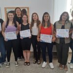 Finalizó el curso de “Peluquería Básica – Peinado y corte femenino” y comenzó una nueva edición