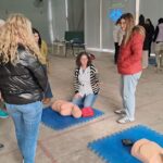 Capacitación a docentes y personal de la Escuela N° 210 en emergencias y primeros auxilios